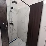 Center 2 Apartment
